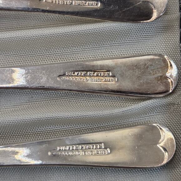 Kent Silversmiths Sheffield Silver Plated Forks & Server Set in Box England - Picture 10 of 16